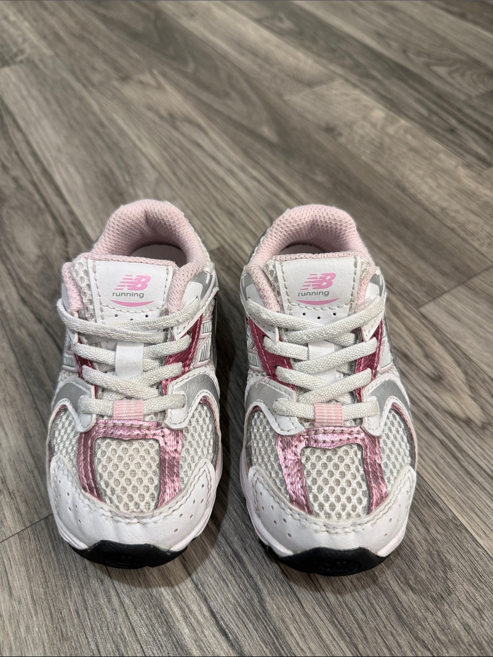 New Balance 530 Bungee White and Pink size toddler 7